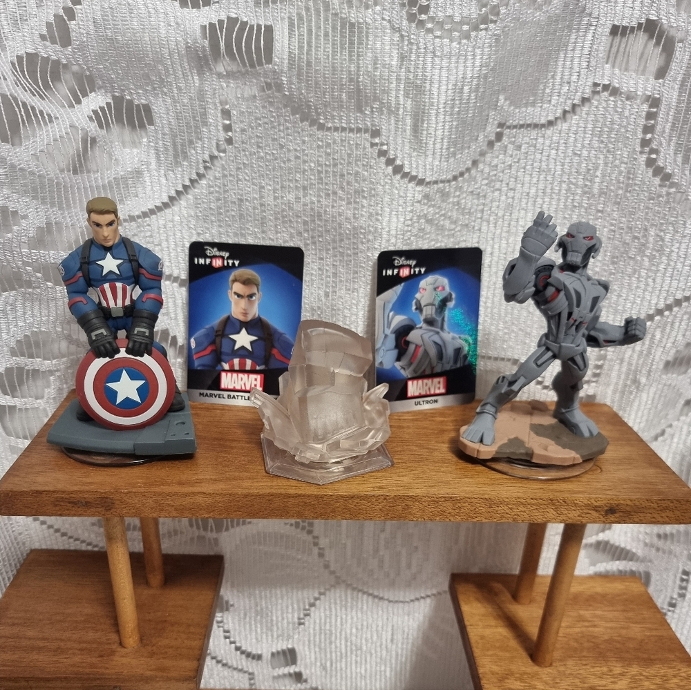 Disney Infinity 3.0 Marvel Captain America Hulk Crystal & Ultron Figures X 3